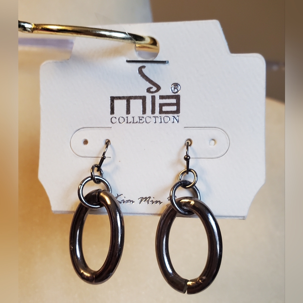 Mia Collection Gunmetal Toned Earrings